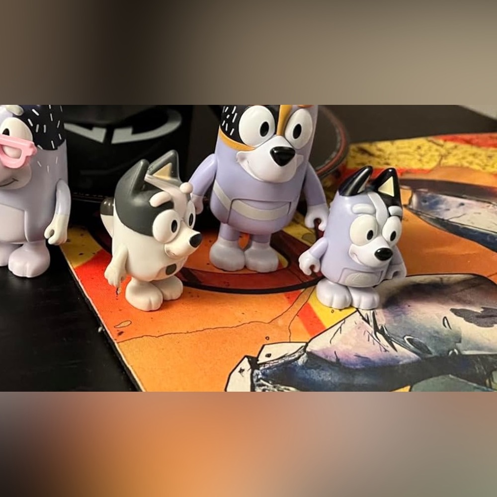 ISO Bluey Uncle Stripe figure